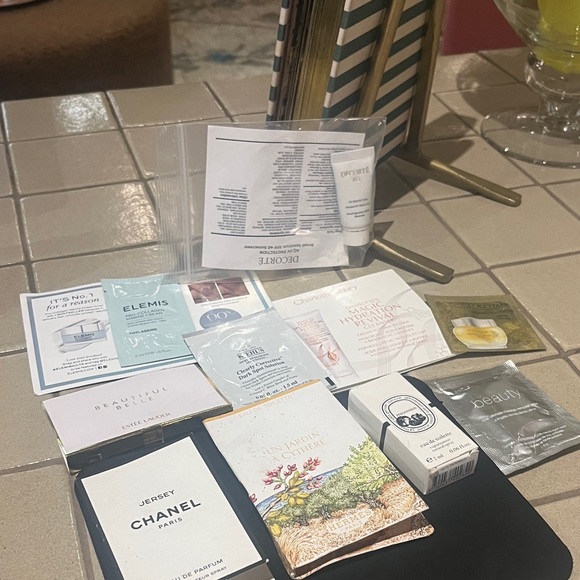 Lot of (10) perfume samples and skincare NWT Chanel diptyque - Picture 1 of 9